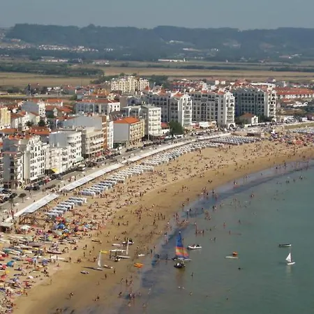 Historical 4 - Bedroom In *